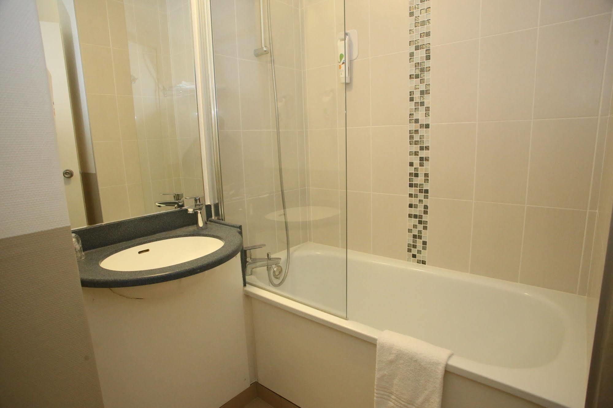 Hotel ibis Styles Orléans La Chapelle-Saint-Mesmin Esterno foto